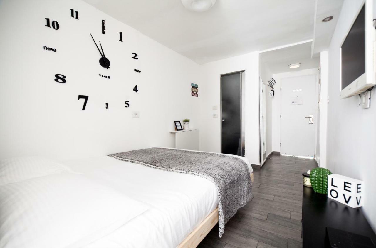 Stunning Studio By The Beach Тел Авив Екстериор снимка